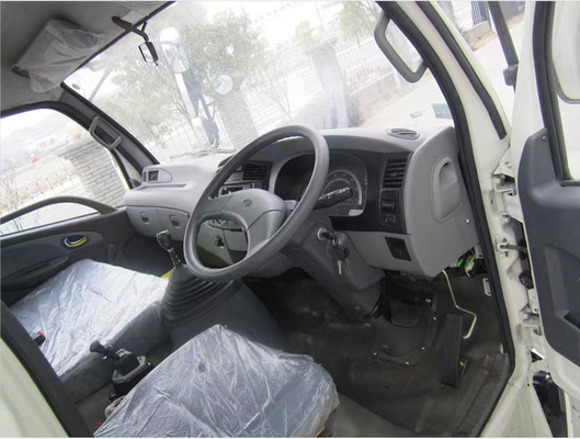85KM / h Dizel Offroad Kargo Kamyonu 4x4 Çift Sıralı Çit Kargo Kamyonu