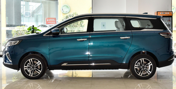 Dayun Yuanzhi Elektrikli Araba Mpv Ailesi Büyük Alan ve 450km Uzun Pil Kullanıyor