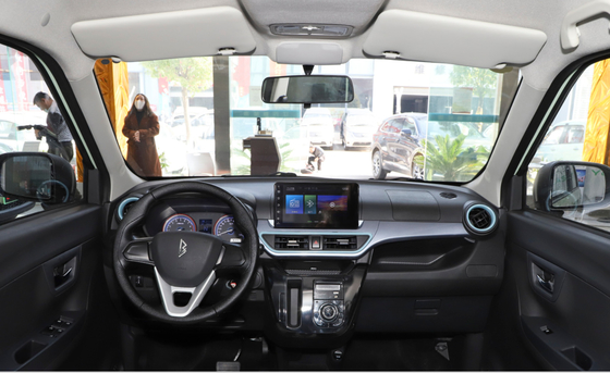 4 Koltuk İleri Elektrikli Araba Menzili 320km 35kW Motor Gücü Maksimum Hız 101km/H